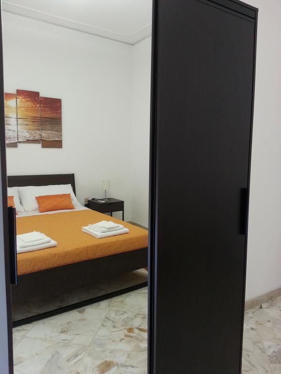 Apartamento La Via Del Mare - Acireale Centro Storico Habitación foto